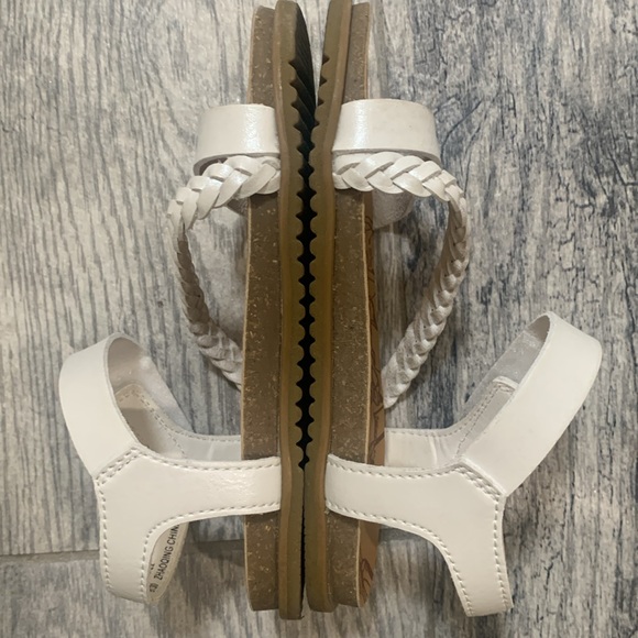 Blowfish Malibu White Sandals size 10 Little Kids - Picture 2 of 5